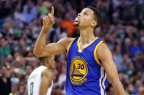  詹姆斯达成常规赛40000分壮举  