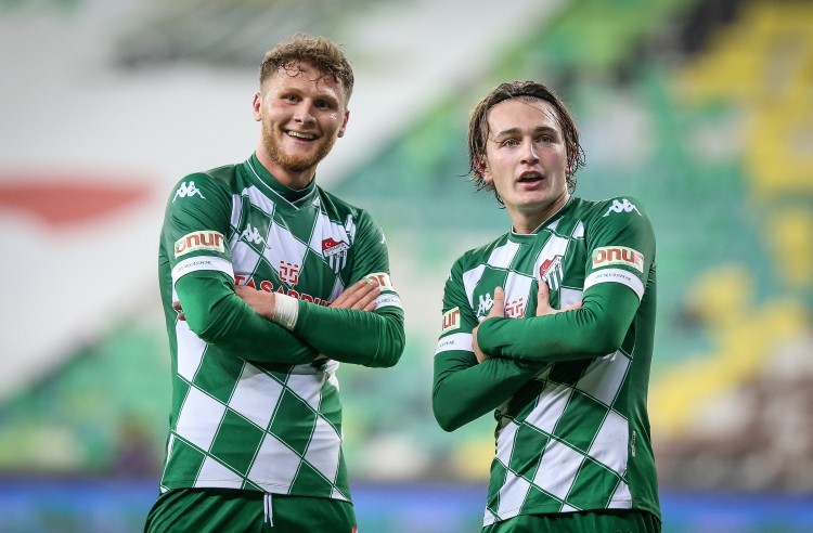  波尔多青训小将首秀破门成焦点  