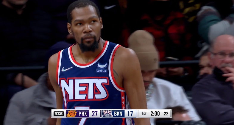  布克单节21分太阳击溃湖人延续强势表现